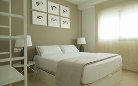 Apt Boutique - La Estrella